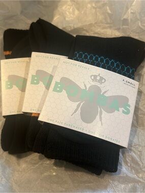 | Bombas | Kids Casual Crew Socks in Black (3-Pack)